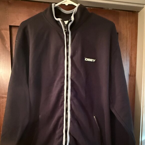 Obey jacket black, large. Soft material zipper pockets - Picture 1 of 6